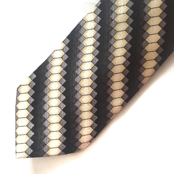 CLUB INTERNATIONAL Silk Tie and Pocket Square Black Gray Cream Geometric Stripes - Picture 3 of 10